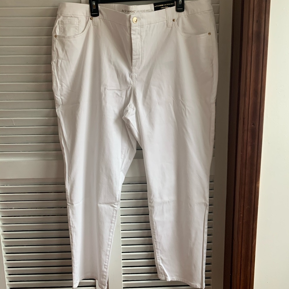 Chicos white pants NWT